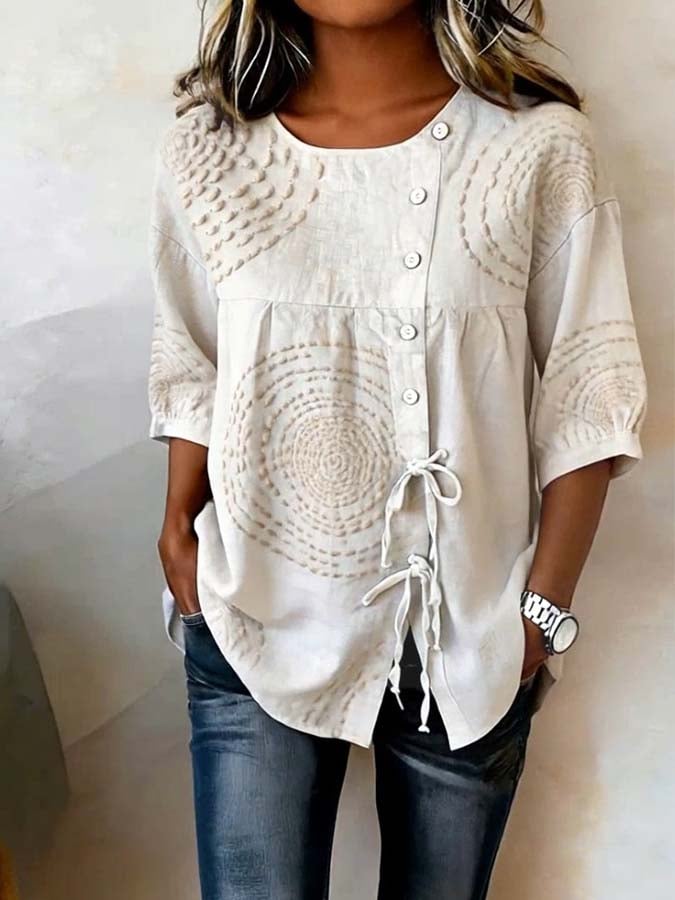 Macarena | Camicetta casual con ricami geometrici