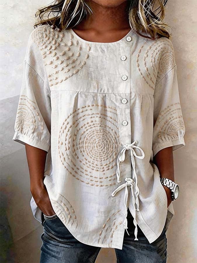 Macarena | Camicetta casual con ricami geometrici
